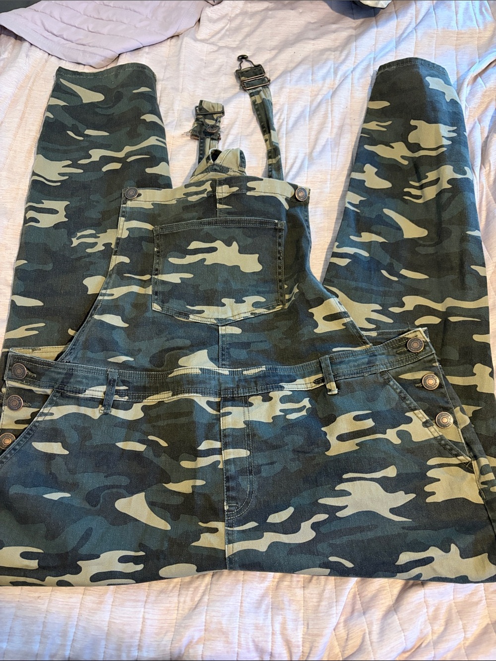 Forever 21 Women's Camouflage Overall Jumpsuit - Green
